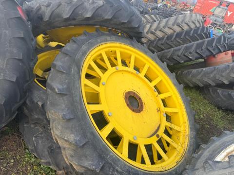 ÁPOLÓKERÉK,  MŰVELŐKERÉK 1PÁR 11.2-48 JOHN DEERE STB. TRAKTORRA ÁPOLÓKERÉK,  MŰVELŐKERÉK 1PÁR 11.2-48 JOHN DEERE STB. TRAKTORRA