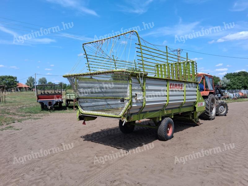 Claas K 28 köbös hamszter rendfelszedő kocsi 15 db szecskázókés