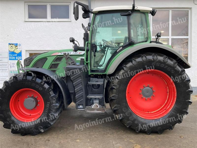 Fendt 720 Scr Profi traktor