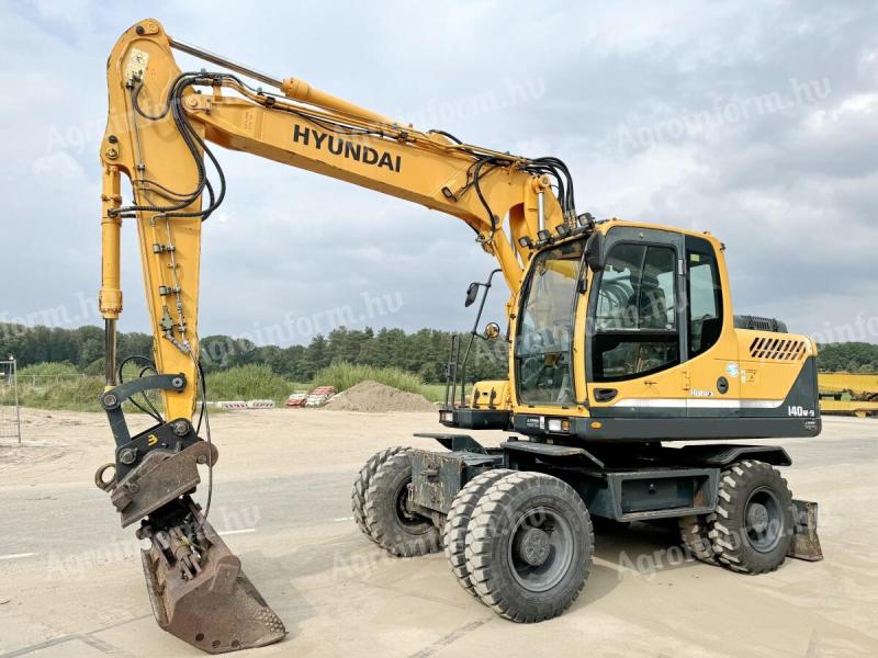 Hyundai R140W-9 / 2013 / 9 104 üzemóra / Lízing 20%-tól