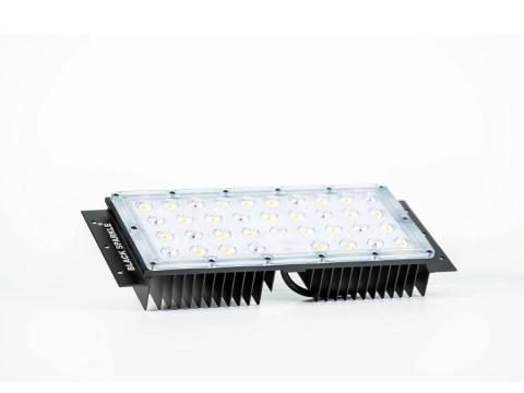 Black Sparkle® növényvilágító LED modul,  teljes spektrumú,  IP65,  140°,  90W,  táp nélkül Black Sparkle® növényvilágító LED modul,  teljes spektrumú,  IP65,  140°,  90W,  táp nélkül