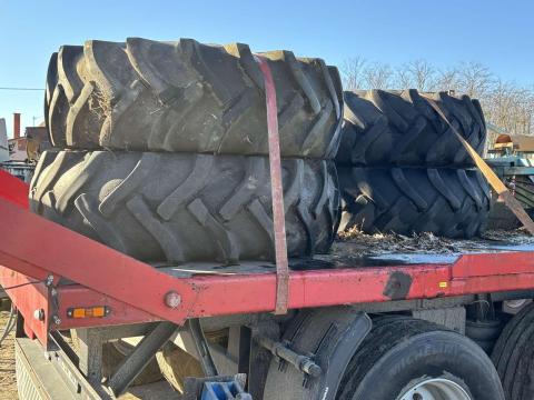 Fortschritt E514 kombájn kerék 18,4 r30 Fortschritt E514 kombájn kerék 18,4 r30