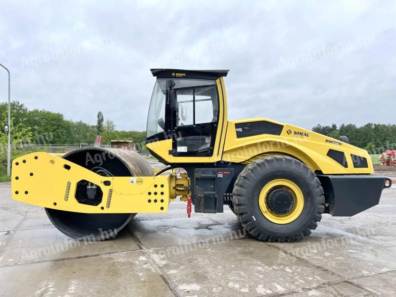 Bomag BW226-5CL / 2023 / 4 üzemóra / Lízing 20%-tól