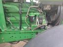 John Deere 6810