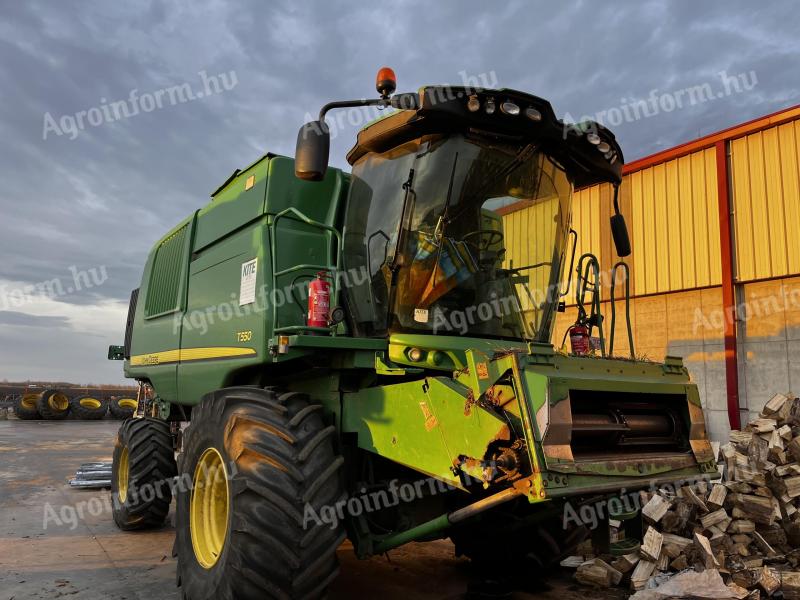 John Deere T550