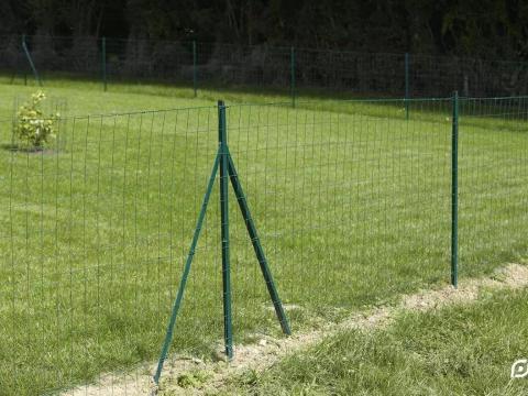 Eladó "T" oszlopok akciós áron Eladó "T" oszlopok akciós áron