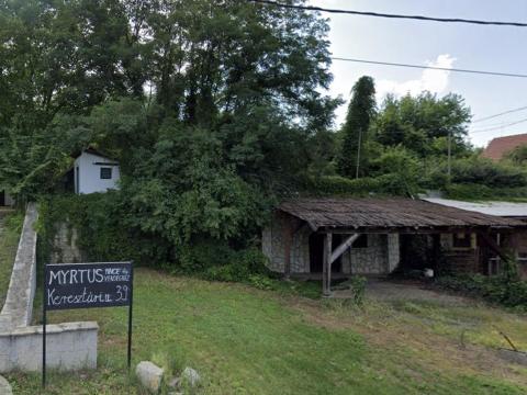 Tarcalon borospince kiadó