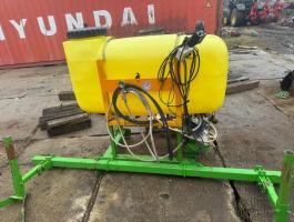 TALAJBAKTÉRIUM KIJUTTATÓ,  FOLYÉKONY MŰTRÁGYAKIJUTTATÓ,  500 LITERES TARTÁLLYAL