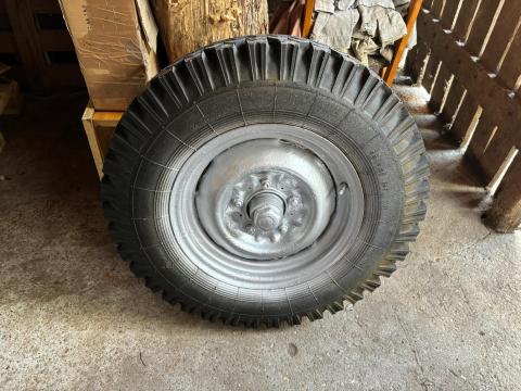 ZUK kerék kpl. kerékaggyal,  új gumival,  2 db ZUK kerék kpl. kerékaggyal,  új gumival,  2 db