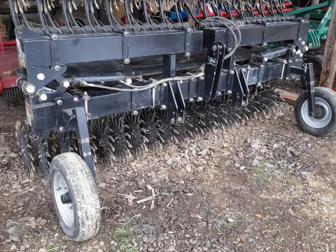 Yetter Rotary Hoe küllőskapa Yetter Rotary Hoe küllőskapa
