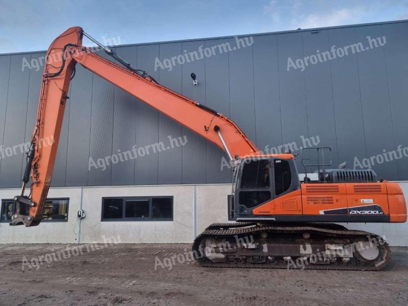 Doosan DX300LC-5 hosszú gémmel / 2018 / 7.671 üzemóra / lízing 20%-tól