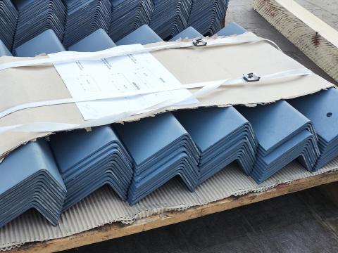 Élhajlítás, egyedi profilok CNC vezérelt gépeken Élhajlítás, egyedi profilok CNC vezérelt gépeken