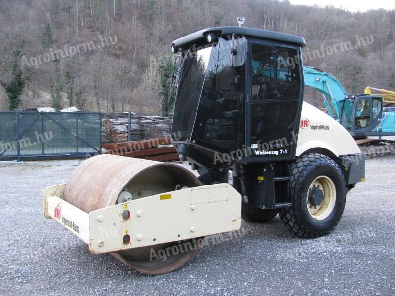 Valyar Ingersoll Rand SD77DX, csak 1481 üzemóra