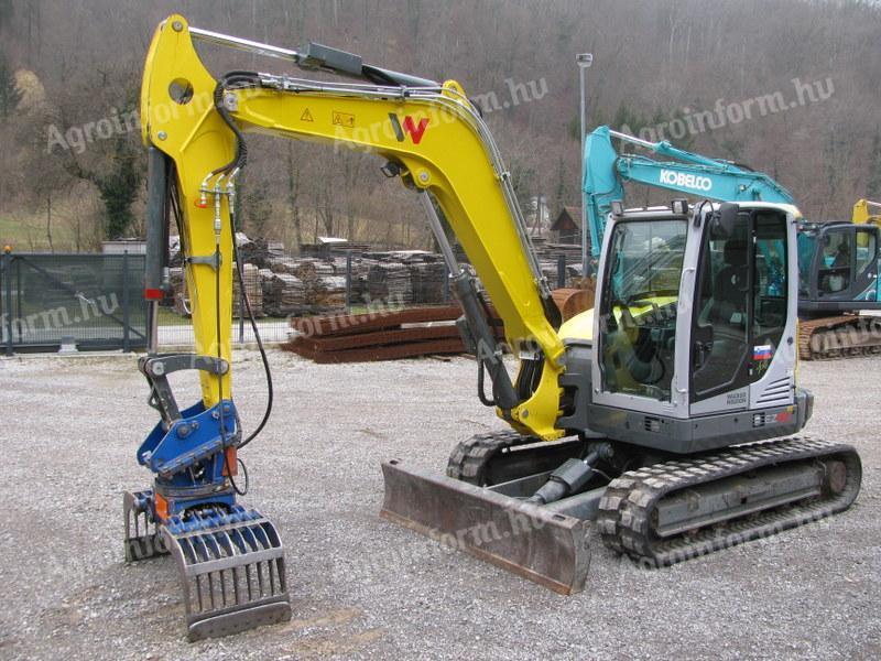 Wacker Neuson EZ80 kotrógép gereblyével