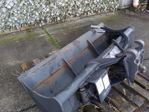 Bobcat hidraulikus rézsűkanál D klac Bobcat hidraulikus rézsűkanál D klac