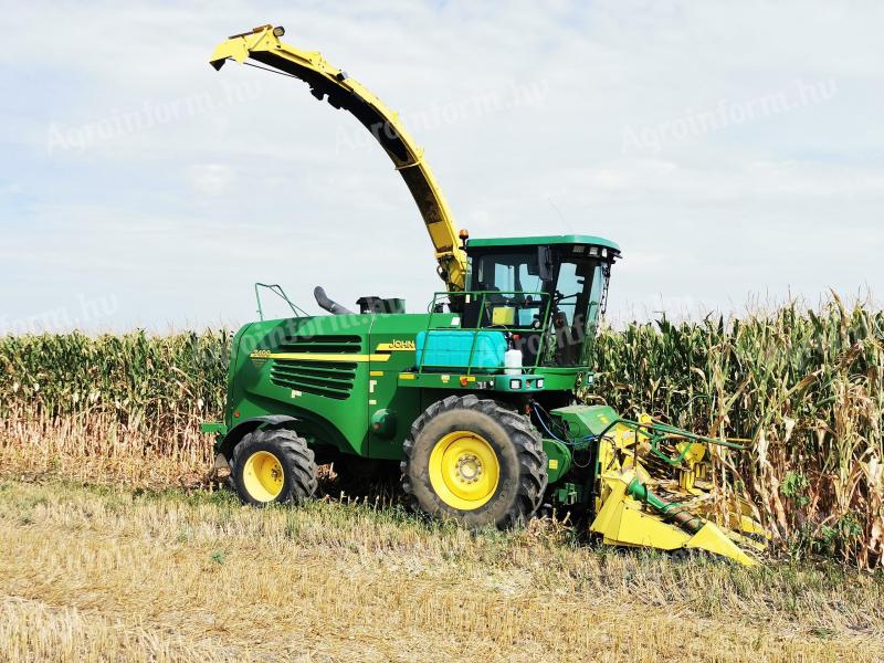 JOHN DEERE 7300 Silózó