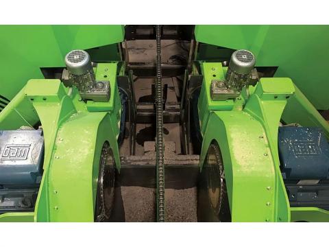 Mebor BM 600 Canter - kalapdeszka-daráló Mebor BM 600 Canter - kalapdeszka-daráló