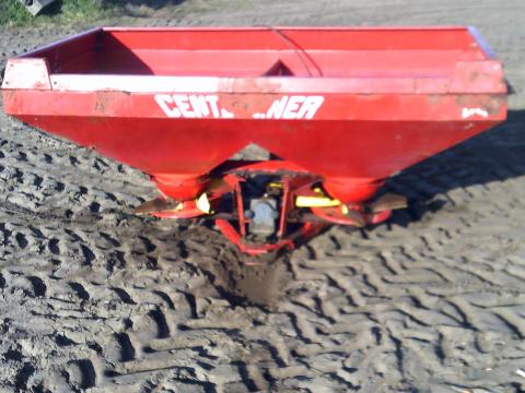 Lely 1200 literes,  2 tárcsás műtrágyaszóró Lely 1200 literes,  2 tárcsás műtrágyaszóró