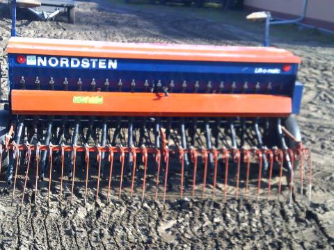 Nordsten Lift-O-Matic 2,5 méteres, 21 soros vetőgép Nordsten Lift-O-Matic 2,5 méteres, 21 soros vetőgép