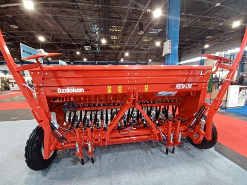 Özdöken Pertum-S300 mechanikus gabonavetőgép Özdöken Pertum-S300 mechanikus gabonavetőgép