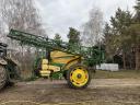 John Deere 832