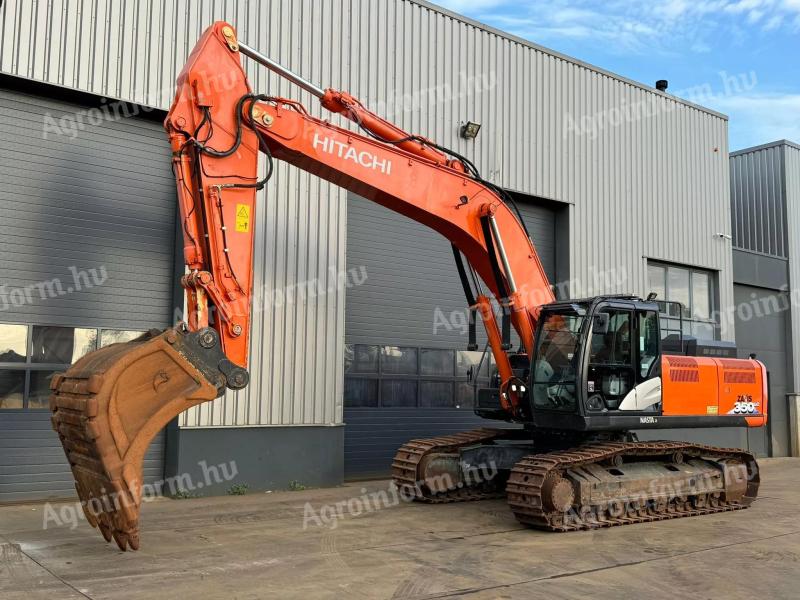 Hitachi ZX350LC-6 lánctalpas kotrógép / 2018 / 7 047 üzemóra / Lízing 20%-tól