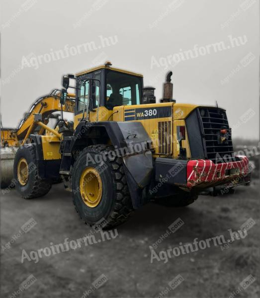 Gumikerekes homlokrakodó 192 LE (Használt állapot) / Komatsu WA 380