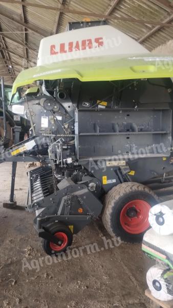 Eladó Claas Variant 380 RC kerekbálázó