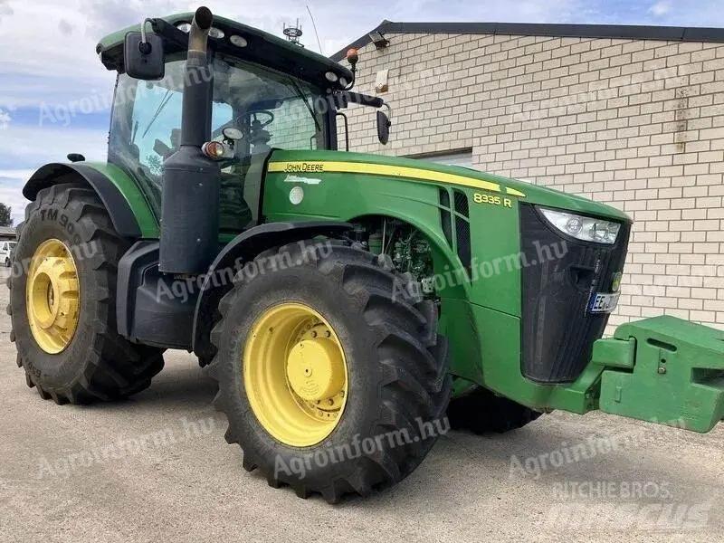 John Deere 8335 R