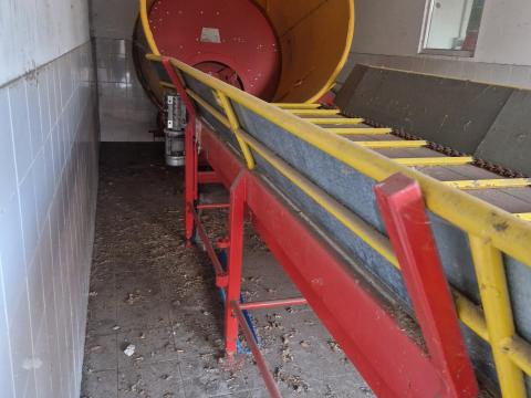 Automata bálabontó gépsor Tomahawk 505M eladó Automata bálabontó gépsor Tomahawk 505M eladó