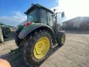 John Deere 6220