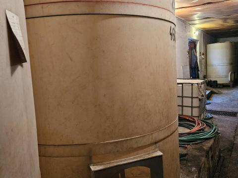 Bortároló tartály eladó Bortároló tartály eladó