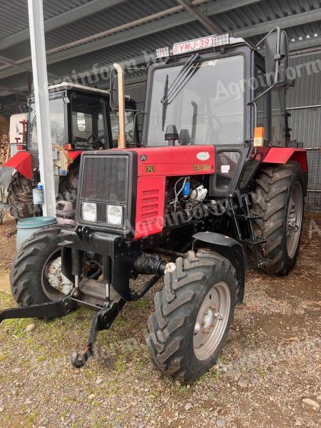 MTZ-820 traktor,  kevés üzemórával eladó