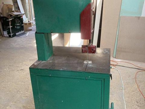 Gyári 500-as szalagfűrész Gyári 500-as szalagfűrész