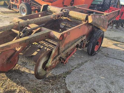 Àgyàsszedő Krumpiszedő MTZ Zetor Grimme Wühlmaus Àgyàsszedő Krumpiszedő MTZ Zetor Grimme Wühlmaus