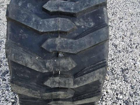31x15,  50-15 új gumiabroncs 31x15,  50-15 új gumiabroncs