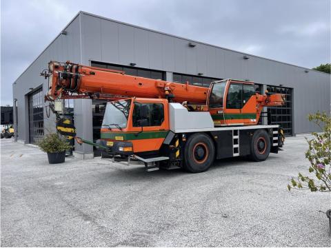 Liebherr LTM 1030 2.1 teleszkópos daru / 2009 / 12 623 üzemóra / Lízing 20%-tól Liebherr LTM 1030 2.1 teleszkópos daru / 2009 / 12 623 üzemóra / Lízing 20%-tól