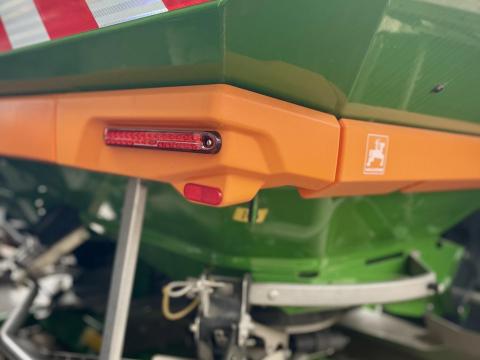 Készletkisöprés Amazone ZA-V 2200 Super Profis Tronic műtrágyaszóró Készletkisöprés Amazone ZA-V 2200 Super Profis Tronic műtrágyaszóró