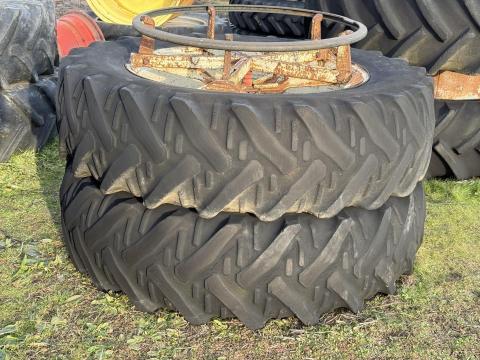 16,9R38 (420/85R38) komplett ikerkerékpár MTZ, John Deere, New Holland, Claas, MF, Steyr 16,9R38 (420/85R38) komplett ikerkerékpár MTZ, John Deere, New Holland, Claas, MF, Steyr