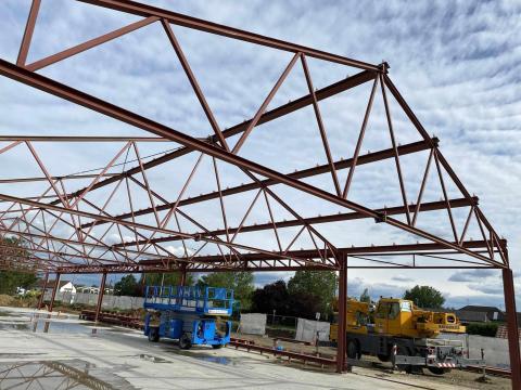 Csarnok,  acélszerkezet,  gabonatároló,  gépszín,  szerelőműhely,  hangár,  raktár