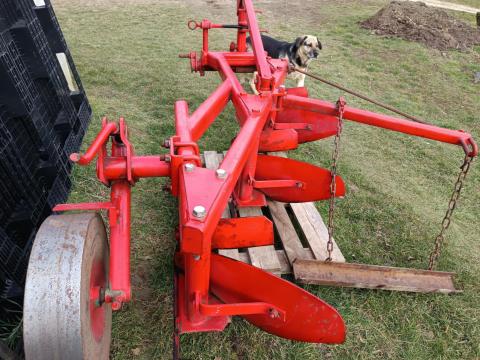 3 fejes eke talajelmunkálóval 3 fejes eke talajelmunkálóval