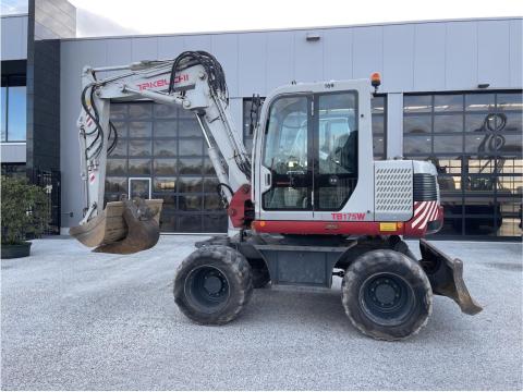 Takeuchi TB175W gumikerekes kotrógép / 2009 / 11 807 üzemóra / Lízing 20%-tól Takeuchi TB175W gumikerekes kotrógép / 2009 / 11 807 üzemóra / Lízing 20%-tól