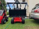 Mini quad rakodó és adapterei: targonca villa,  földfúró,  árokásó,  rota,  betonkeverő,  kanál