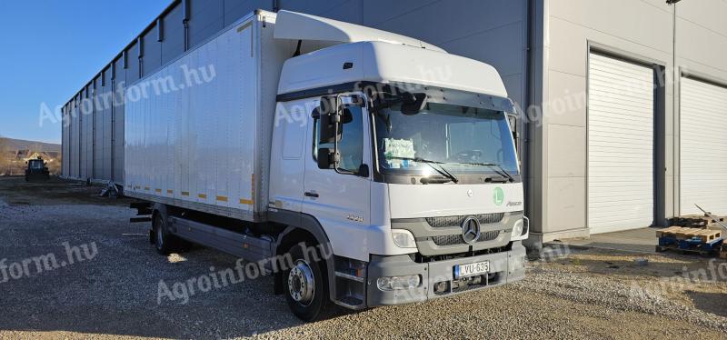 Mercedes Atego 1229 dobozos felépítménnyel eladó