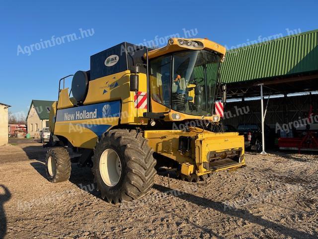 New Holland CSX7080