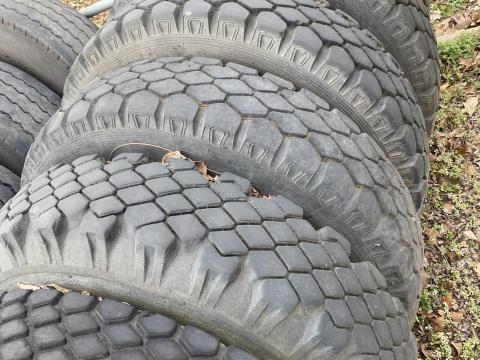 9:00-20 gumi IFA kerék pótkocsi 9:00-20 gumi IFA kerék pótkocsi