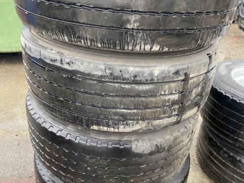 Hw pótkocsi IFA Hw 8011 385/65R 22,5 gumi kerék Hw pótkocsi IFA Hw 8011 385/65R 22,5 gumi kerék