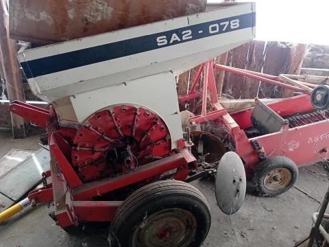 Burgonyavető krumplivetőgép Burgonyavető krumplivetőgép