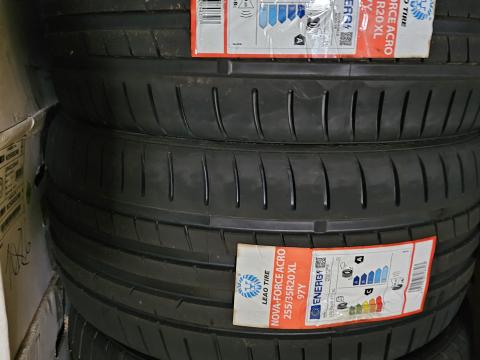 255/35R20 LEAO 97Y XL PEREMVÉDŐS ÚJ NYÁRI GUMI AKCIÓ 255/35R20 LEAO 97Y XL PEREMVÉDŐS ÚJ NYÁRI GUMI AKCIÓ