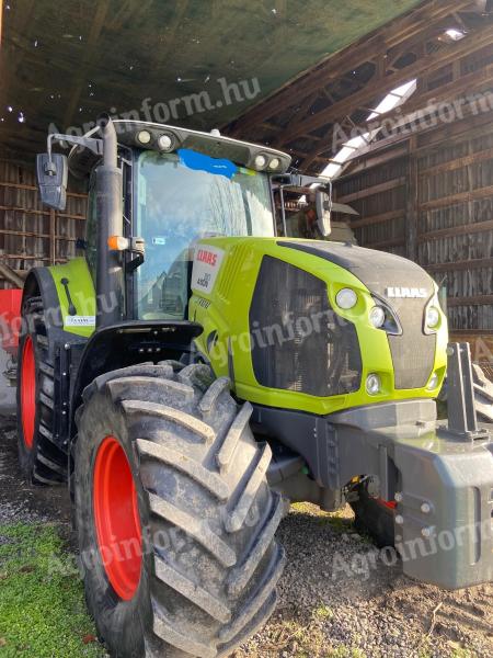 Caas Axion 810 traktor